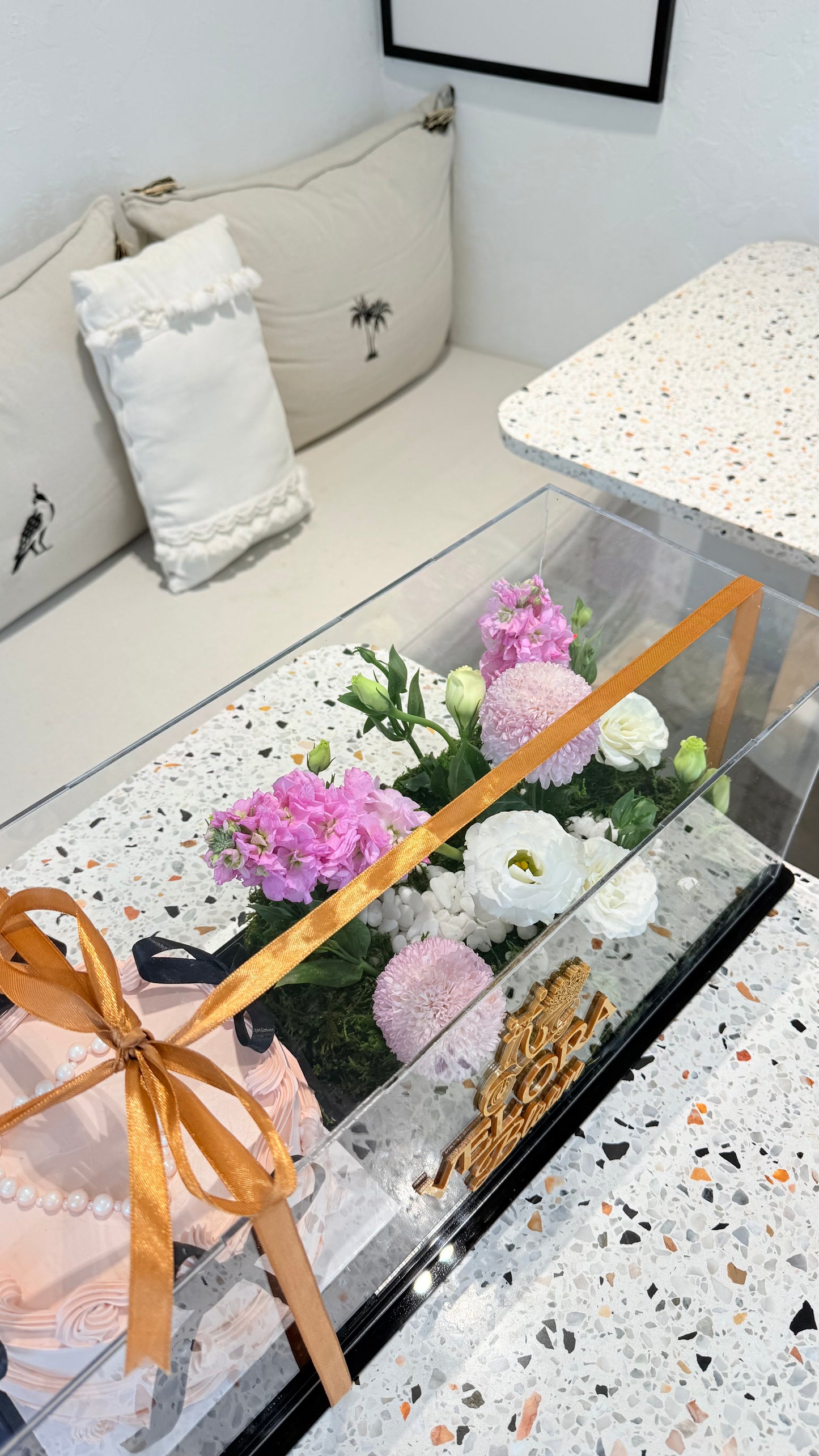Velora Cake Box